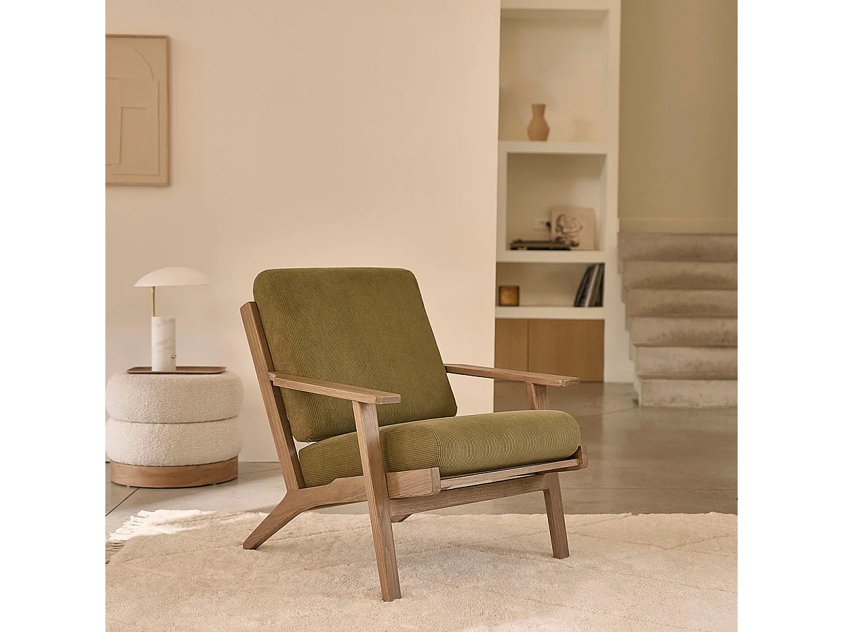 Sillón de pana y madera de mindi maciza