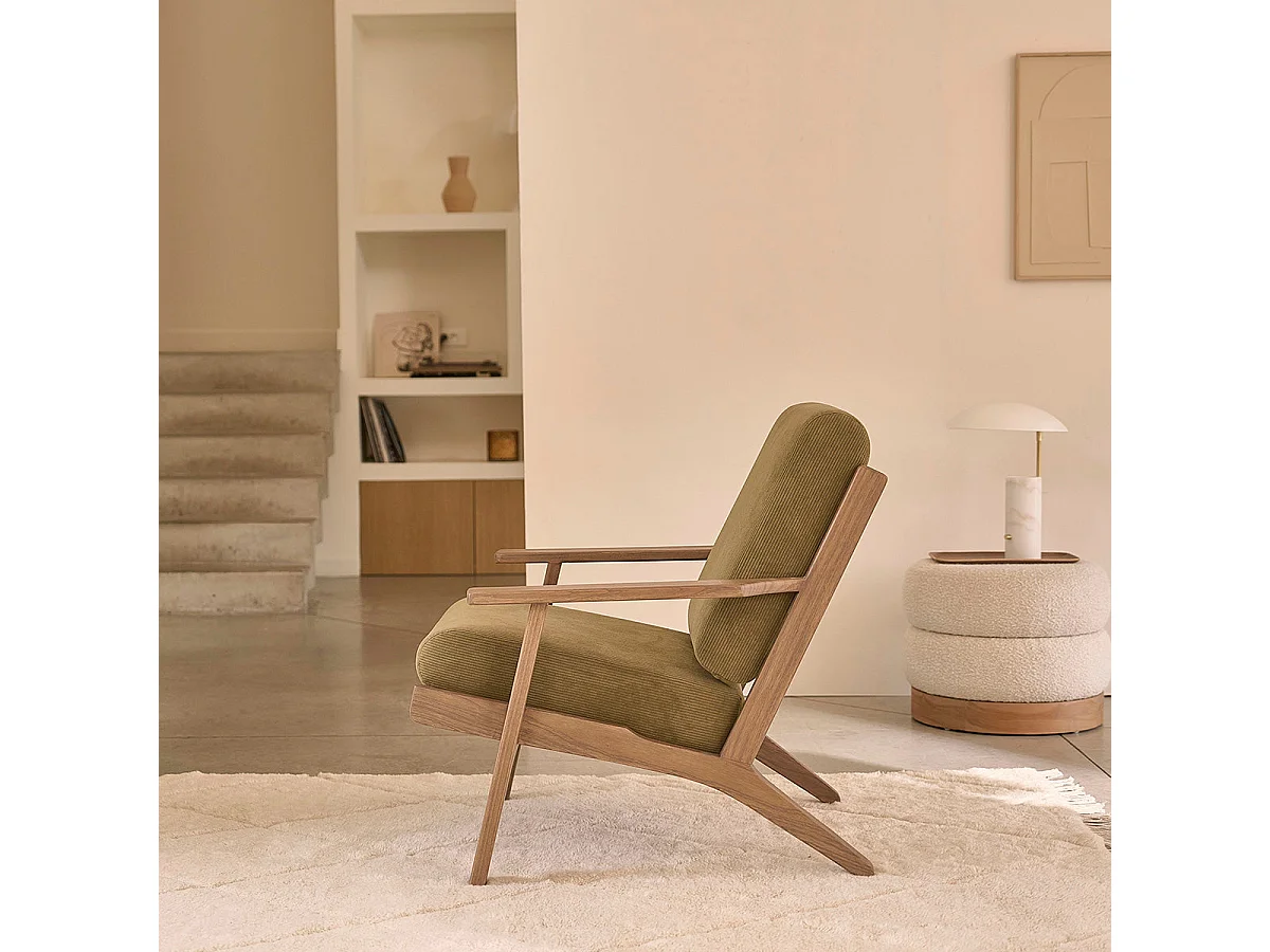 Sillón de pana y madera de mindi maciza