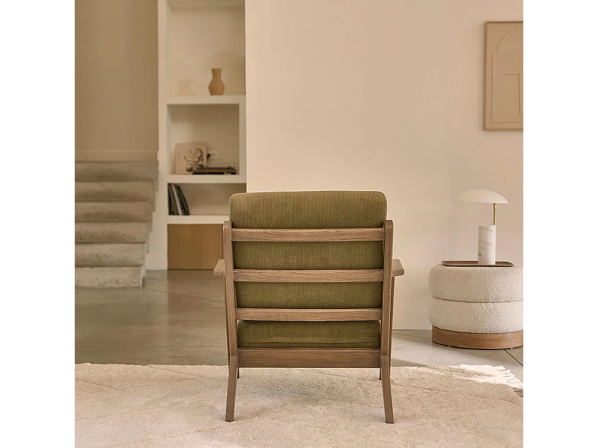 Sillón de pana y madera de mindi maciza