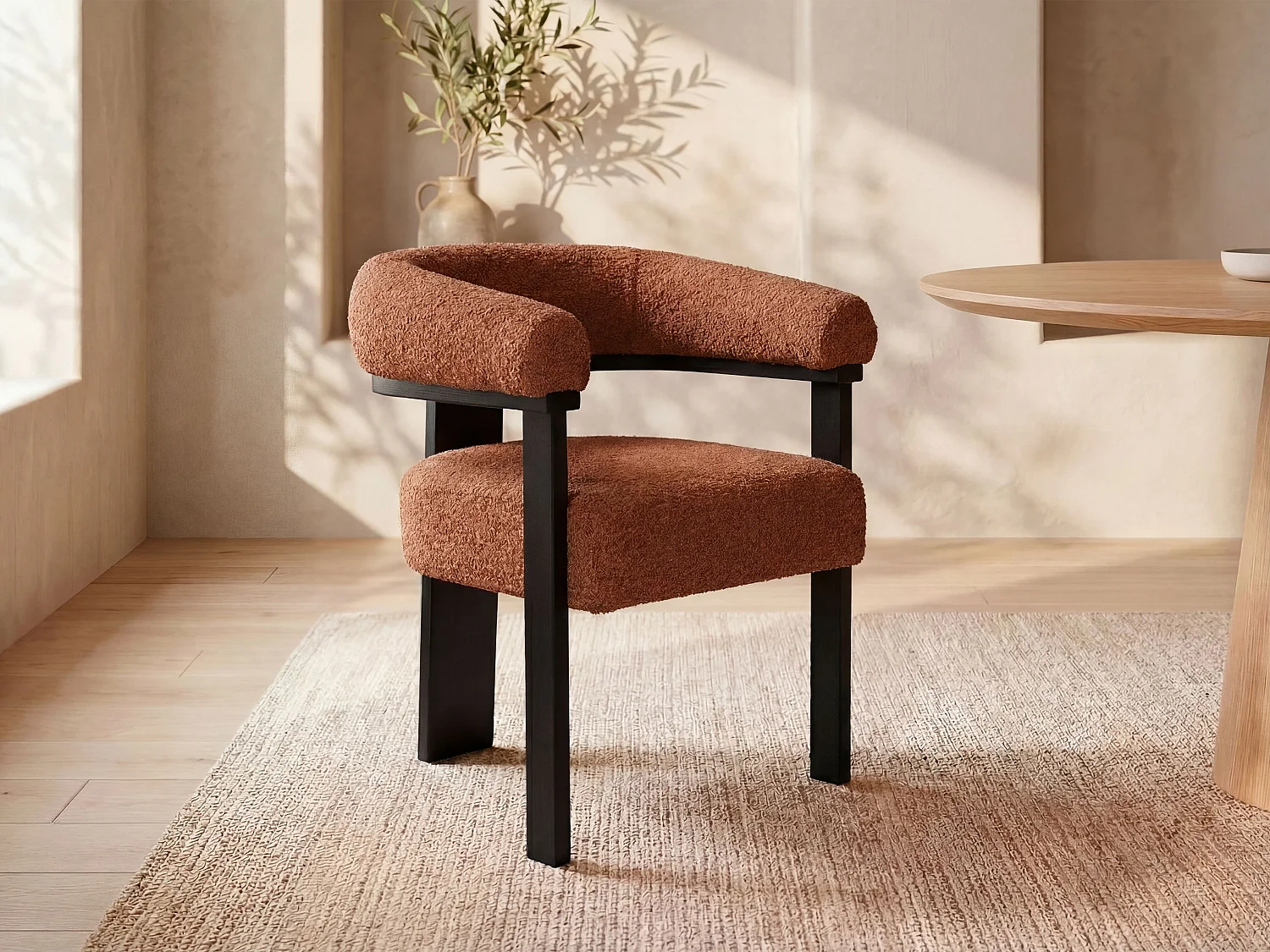Stol med armstöd i bouclé-tyg och svart gummiträ - Terracotta - LIVELIA av Pascal MORABITO