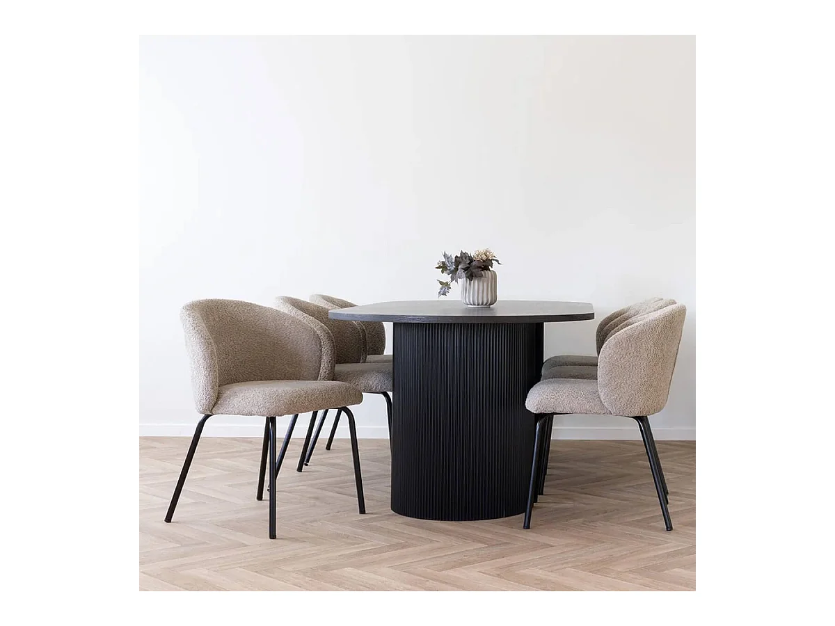 DALIDA - Lot de 4 Chaises Incurvées Tissu Bouclé Beige Pieds Métal Noir