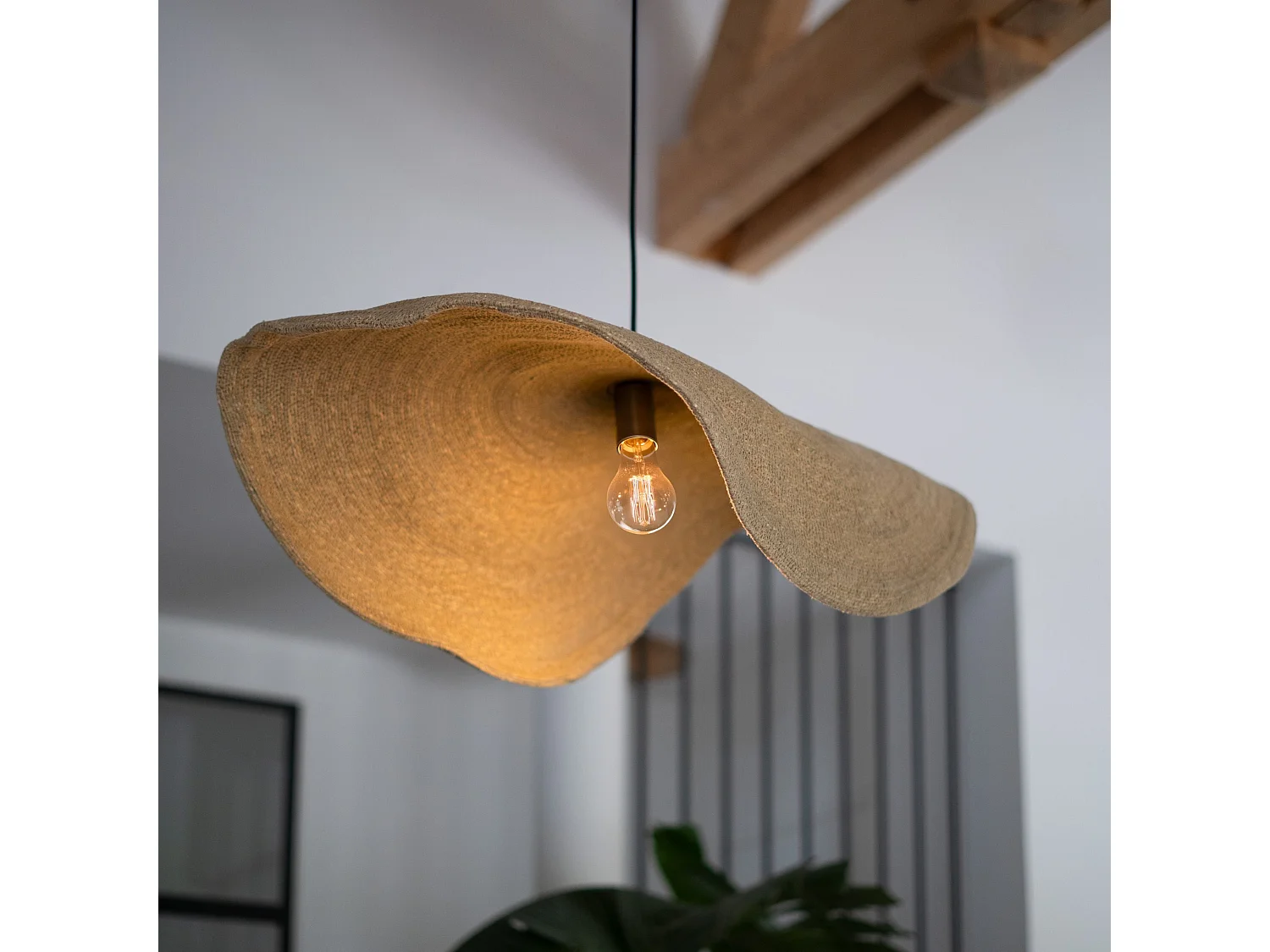 Sospensione in materiale naturale e metallo D91 cm - Maho