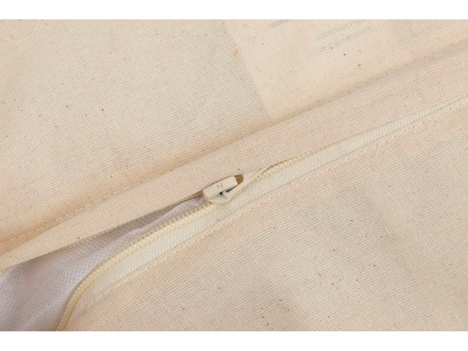 Cojin Tejido A Mano 45x12x45 Cm