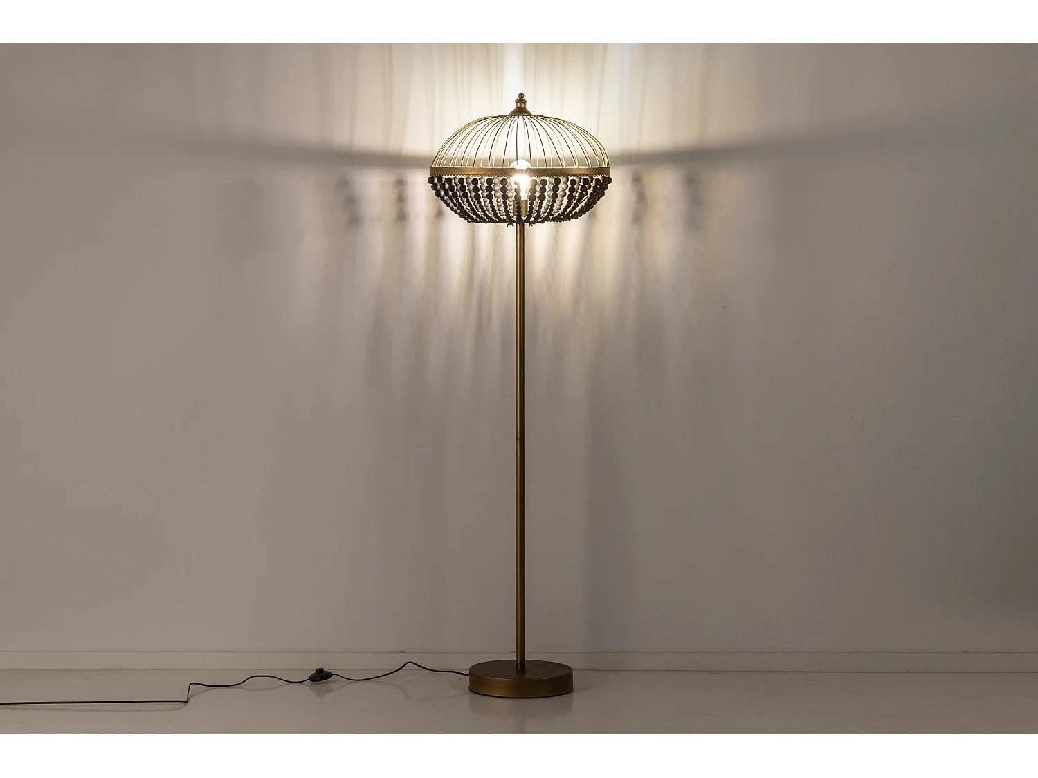 Lampara Suelo Bolas Metal Madera 50x30x165 Cm