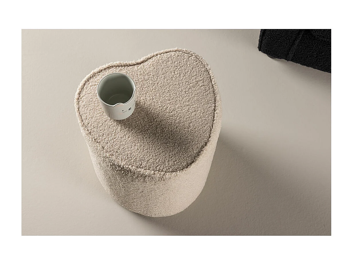 Heart pouf teddy pour enfants beige.