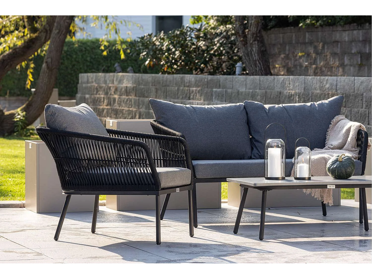 Salon de Jardin "Lindos" 134cm Noir & Gris