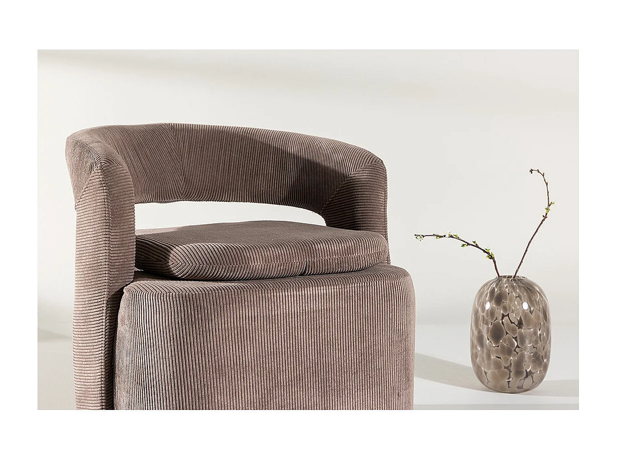 Laurel fauteuil bruin.