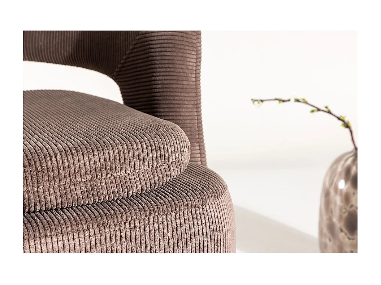 Laurel fauteuil marron.
