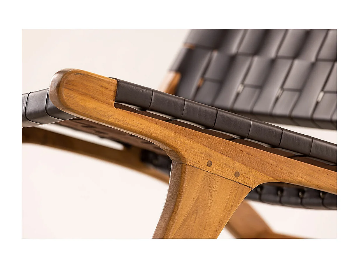 Rike fauteuil PU kunstleer bruin.