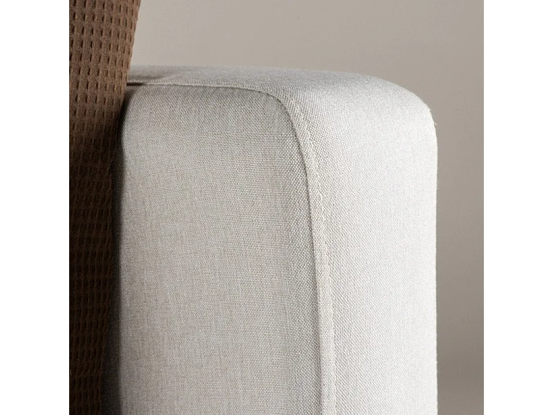 Sofia fauteuil beige.