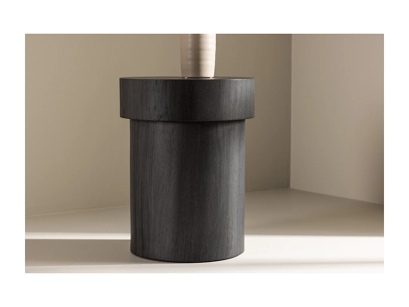 Table d'Appoint Design "Malung" 35cm Noir