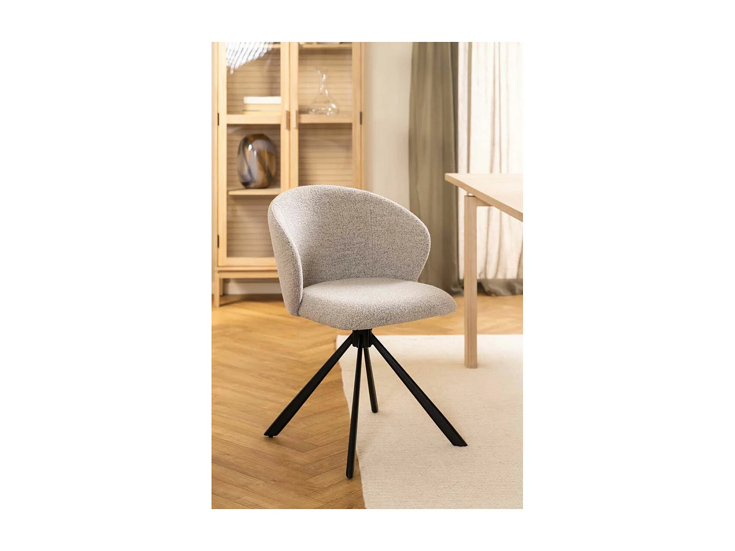 Poralo eetkamerstoel beige.