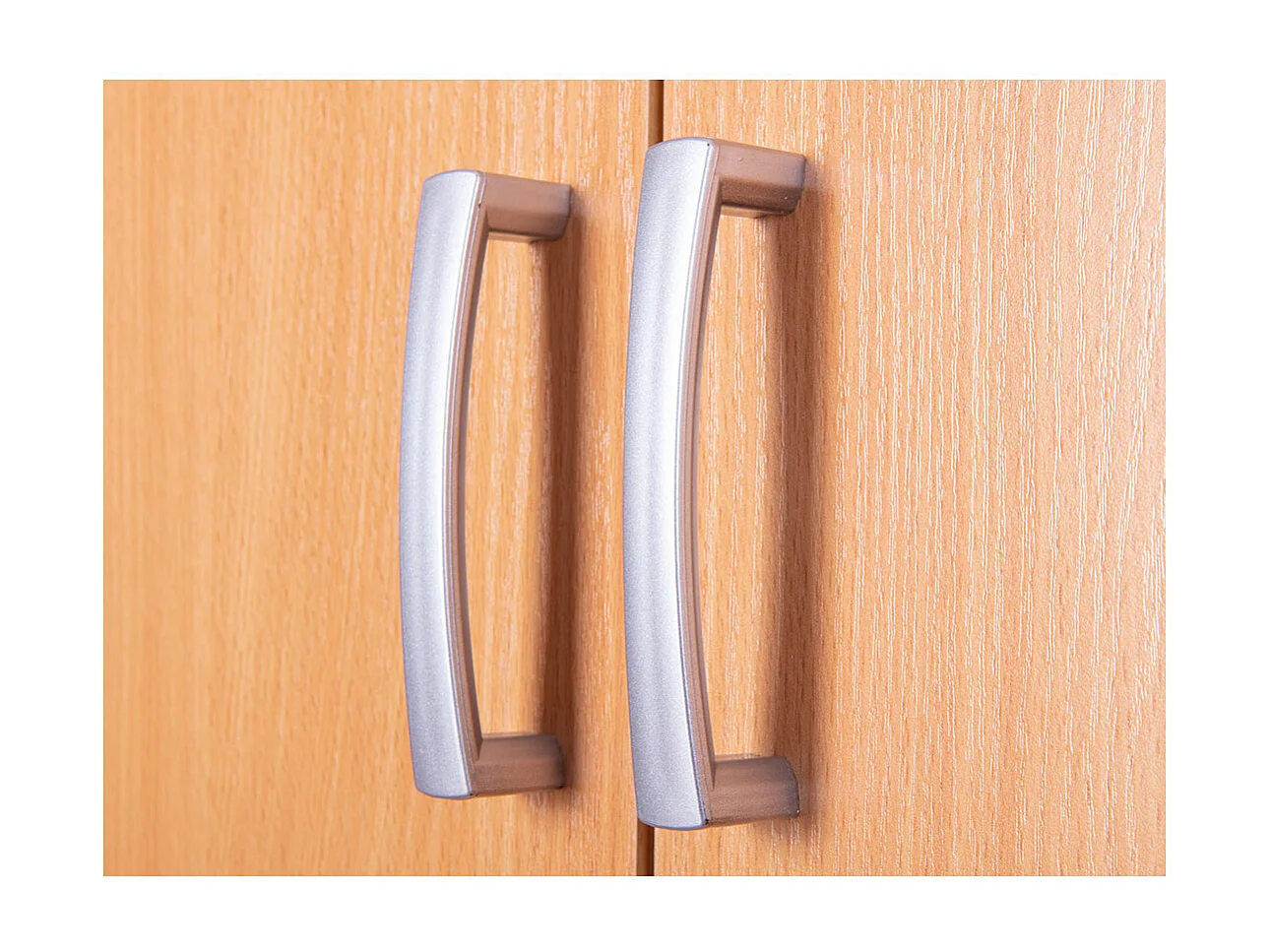 Vekla Armoire, finition hêtre.