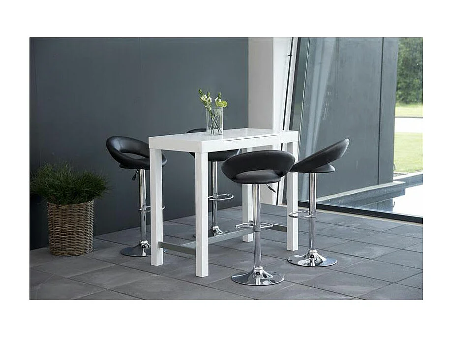 Plus Barhocker in schwarzen Kunstleder, mit Chrom Fuss und Gasdruckfeder.