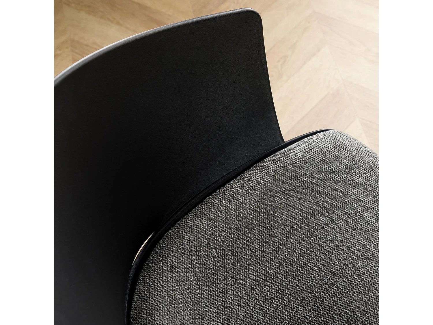 Chaise de bureau pivotante DAGMA, réglable en hauteur, style moderne, avec coussin d’assise en tissu, sur roulettes, noir