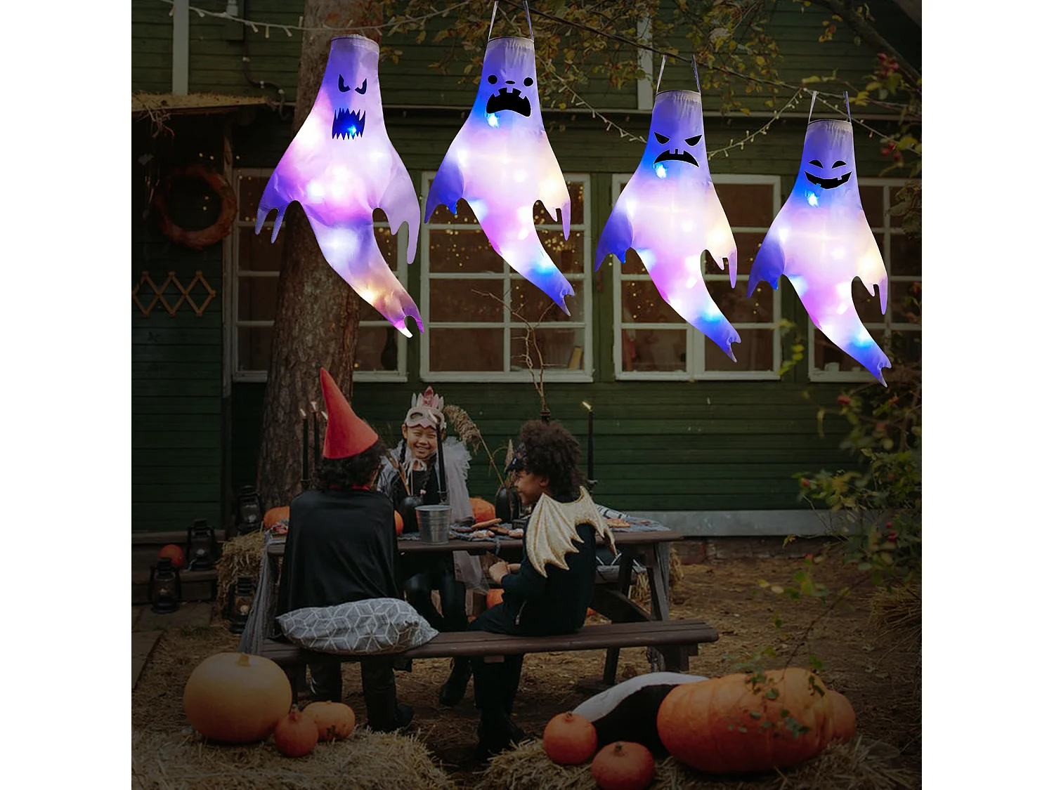 Grande décoration de lieu de fête d'Halloween avec visage souriant et fantôme coloré à LED