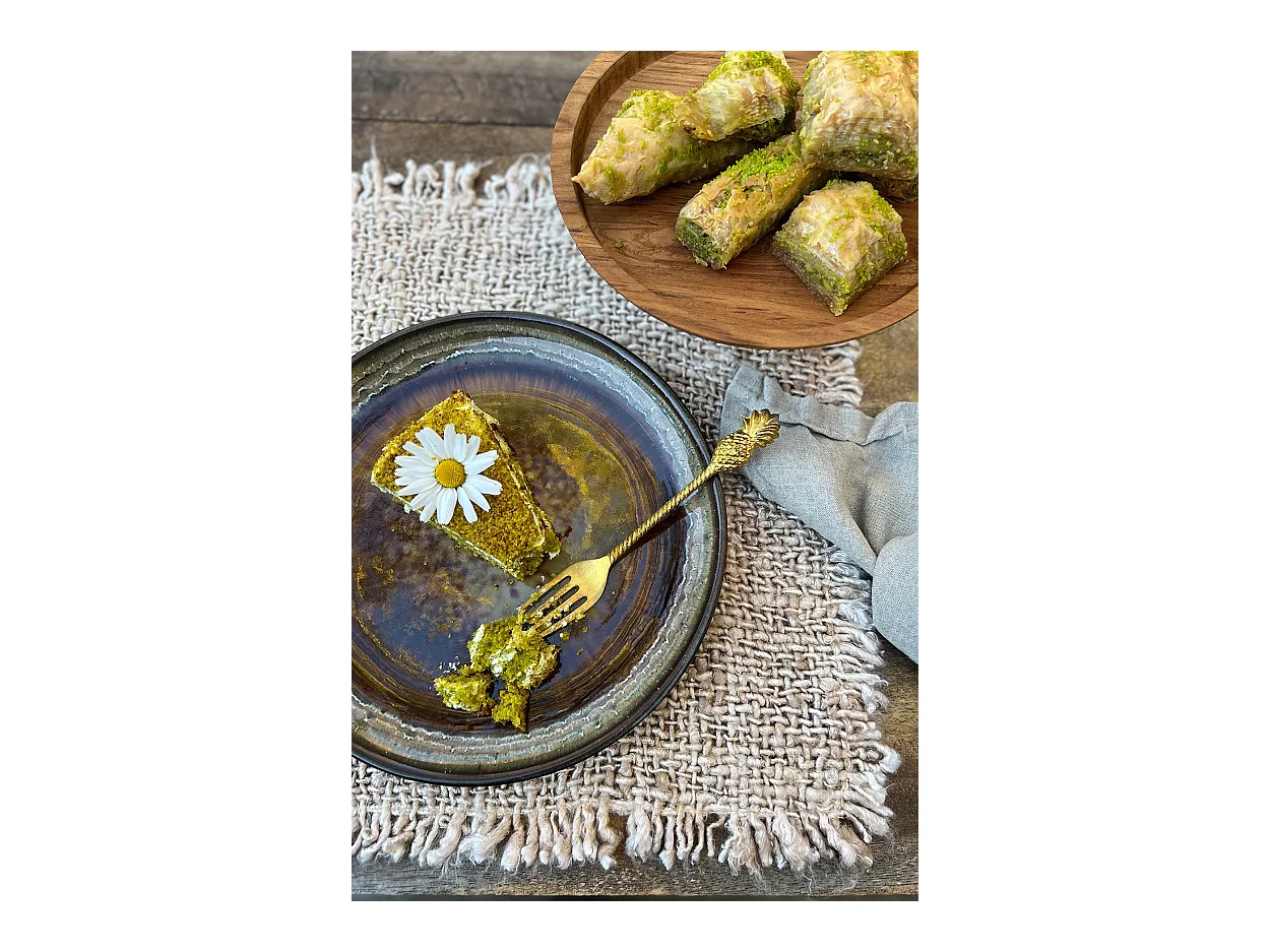 El Tenedor De Piña - Oro