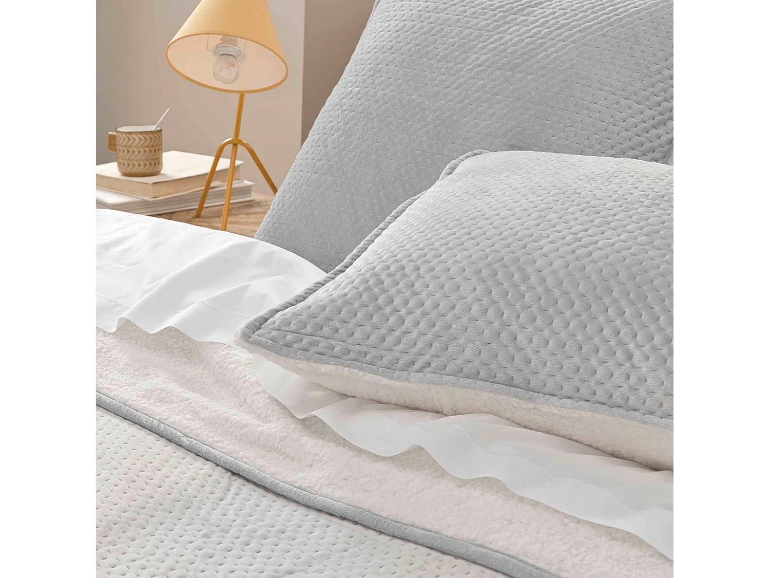 Couvre-lit velours relief/sherpa Mylene Gris