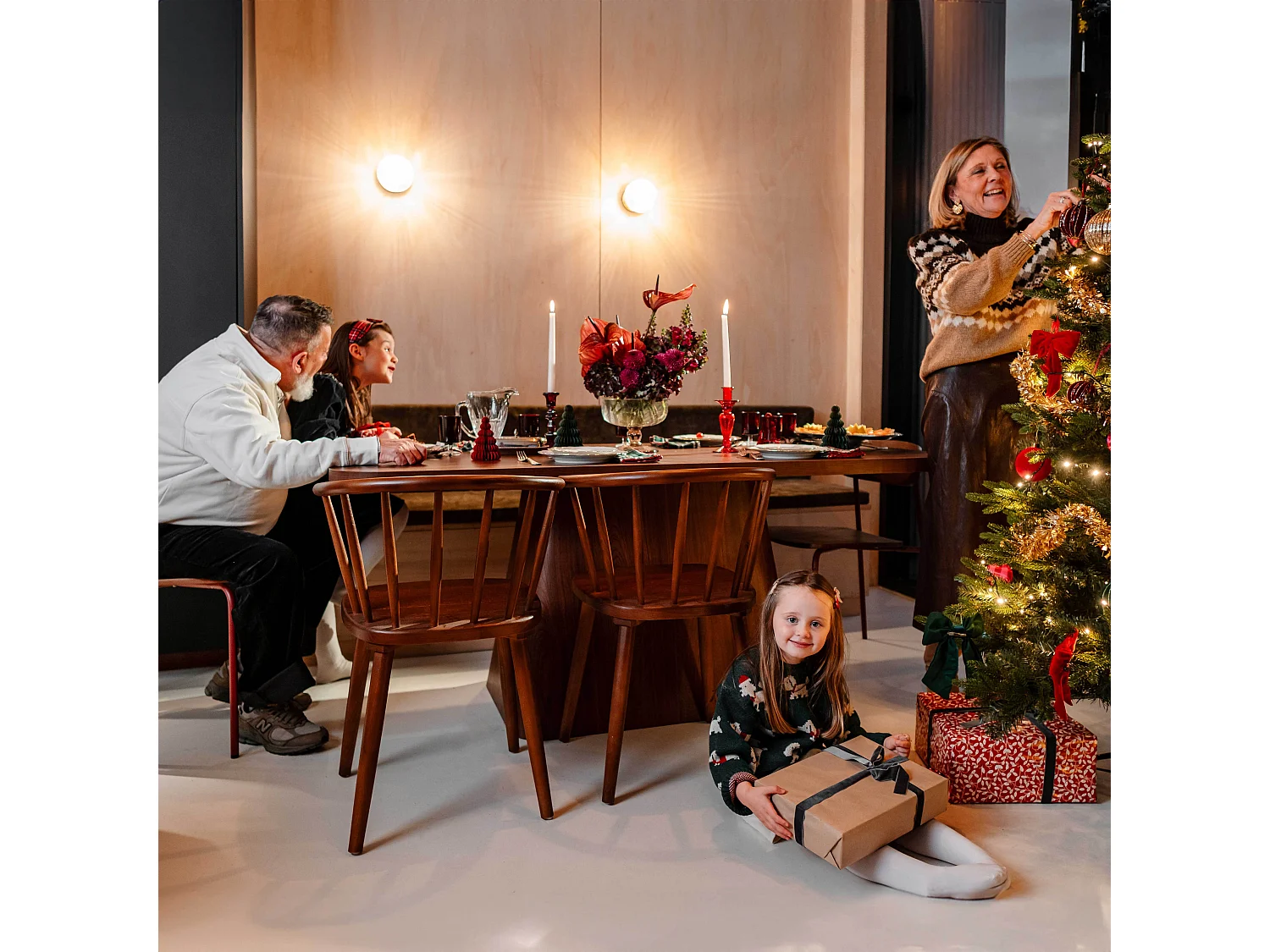 Lot de 2 chaises marron en bois d'orme