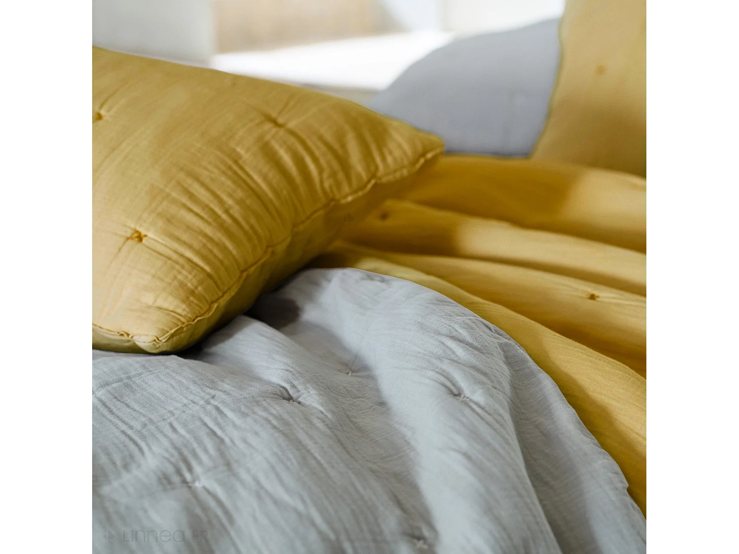 Couvre lit capitonné en mousseline de coton 260x240 cm ANDROS jaune jasmin