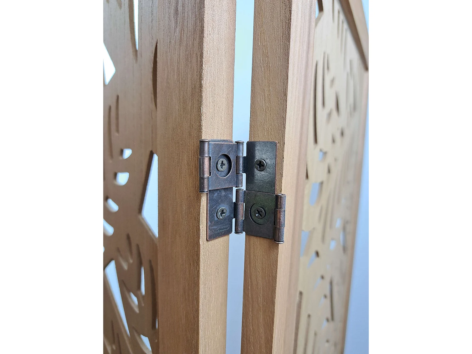 Paravent ajouré, séparateur de pièce en bois avec motifs feuille, 4 pans coloris brun clair - Hauteur 170 x longueur 160 cm