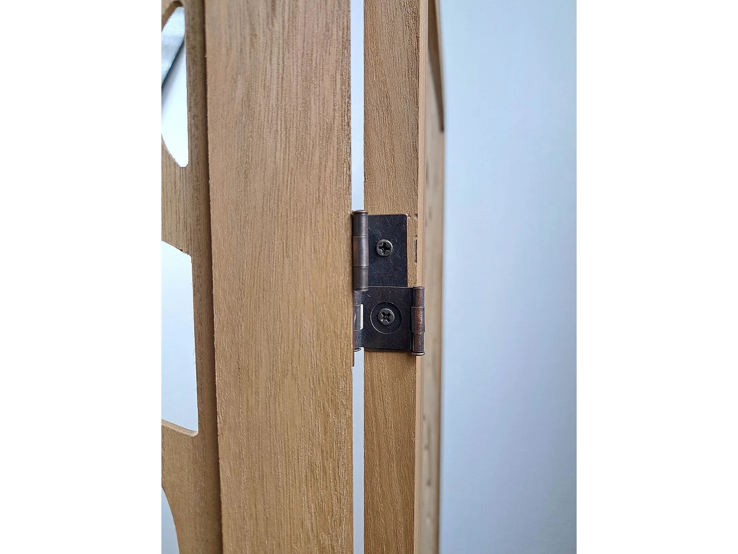 Paravent ajouré, séparateur de pièce en bois avec motifs feuille, 3 pans coloris brun clair - Hauteur 170 x longueur 120 cm