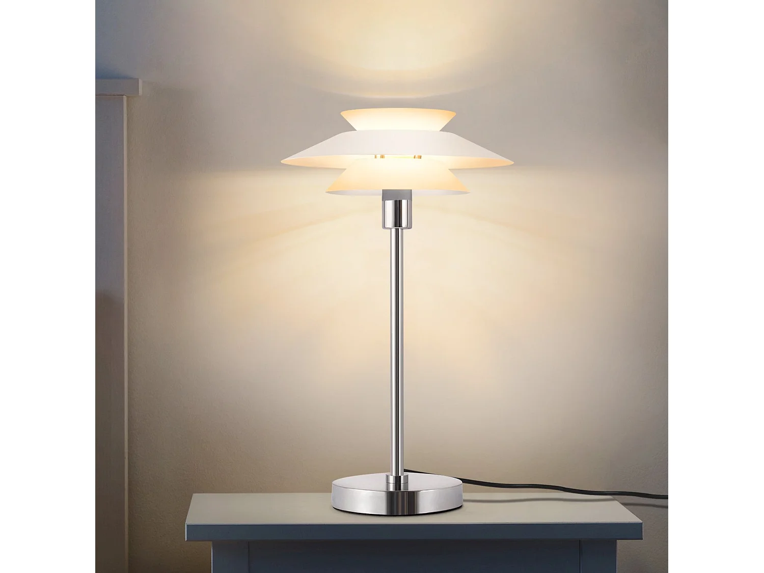 NETTLIFE Lampe de table pour salon - Design moderne blanc, lampe de chevet vintage E14 avec 1 lumière  - Sans ampoule (Max. 40W).