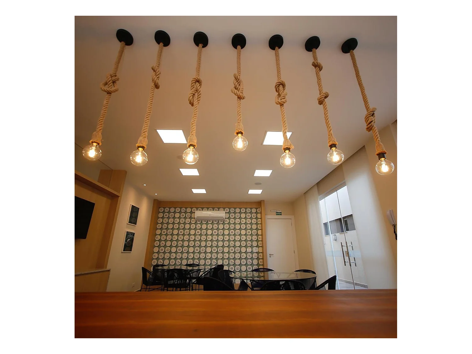 NETTLIFE Pakket van 2 LED - lampen in E27fassung, Vintage - lamp met warm wit filamenteel licht G95, 2700K, 4W Edison, ideaal voor huis, hotel, café, bar.