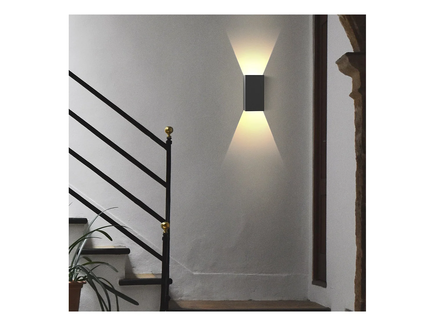 NETTLIFE Applique murale LED extérieure et l'intérieur :  éclairage mural noir, lampe d'extérieur, mur de maison 5 W IP65 blanc chaud 3000 K