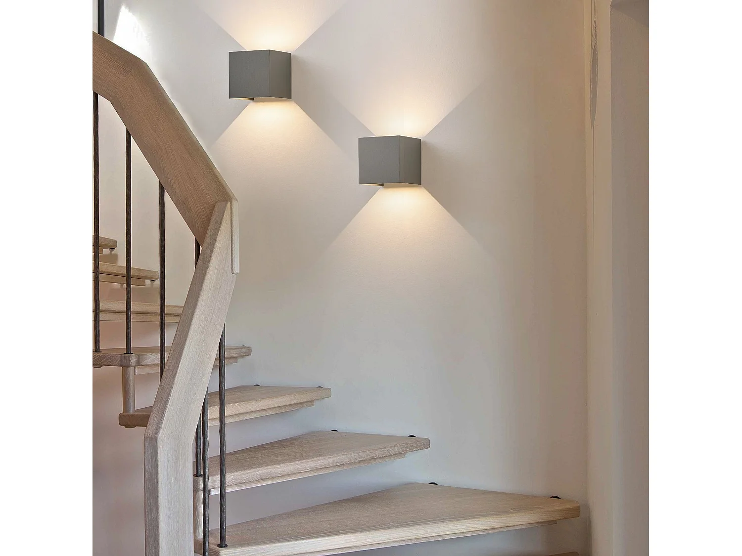 NETTLIFE Applique LED 5W -Lampe Murale Extérieur/Intérieure  gris,double faisceau réglable étanche IP65 230V 3000K