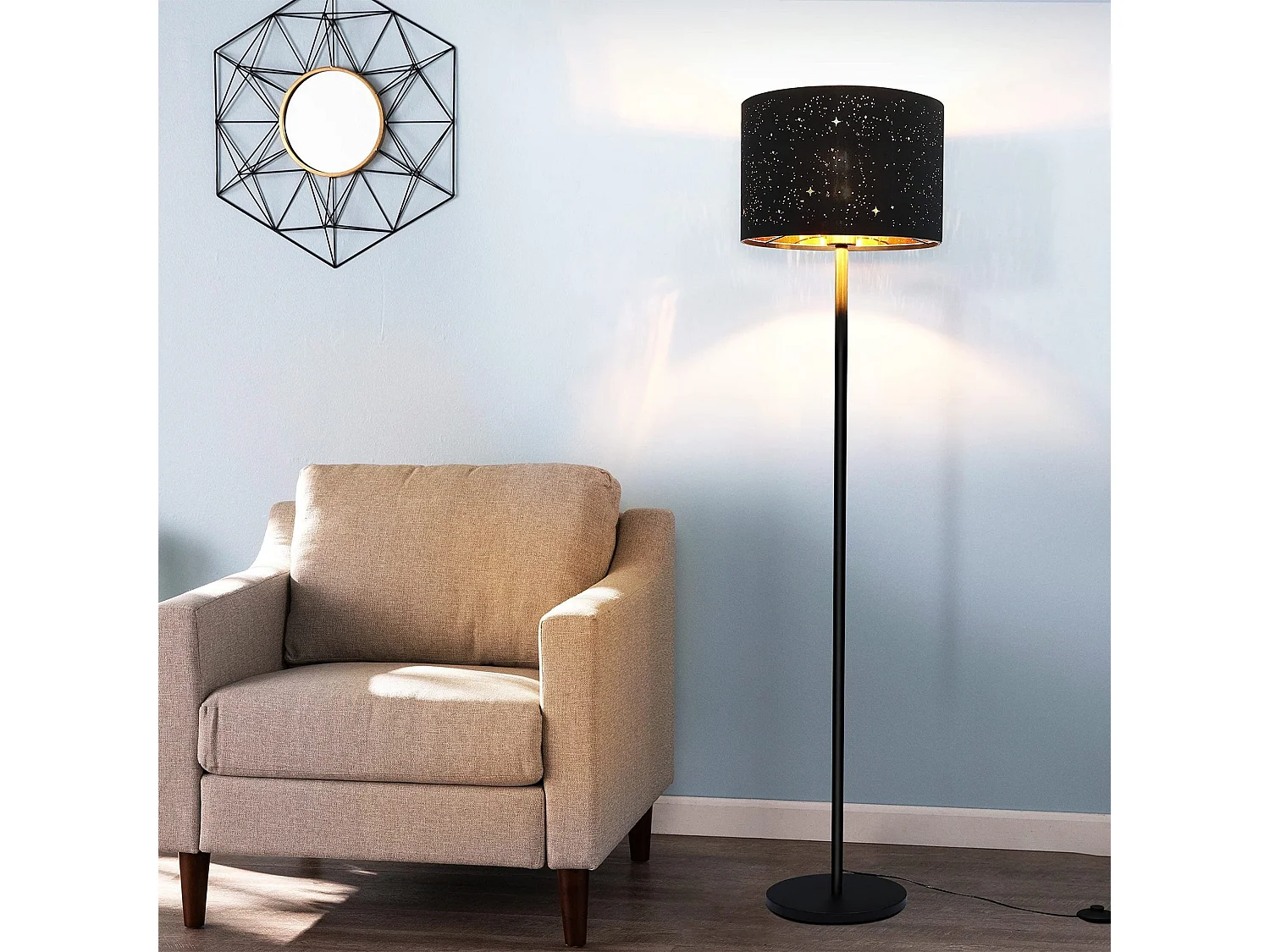 NETTLIFE Lampadaire Moderne Salon Lampadaire - Lampe sur pied en tissu avec douille E27 Max. 40W Noir Or Abat-jour Design Étoile 144cm Lampe sur pied