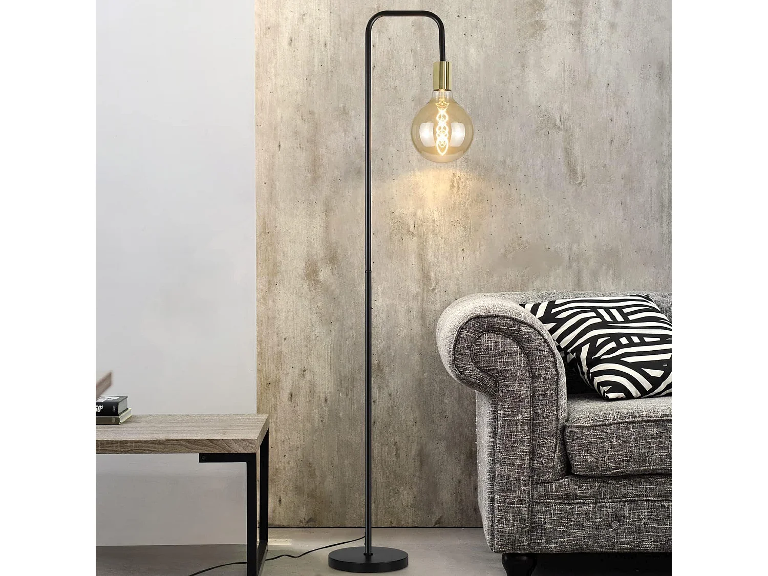 NETTLIFE Salonlamp Vintage Zwart - goud met voetschakelaar Industriële metallenlamp Ontwerp salonlamp (zonder gloeilampen)