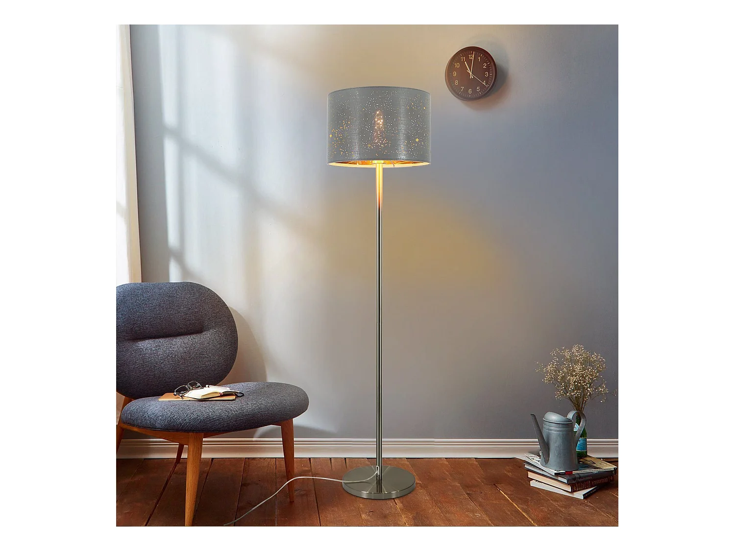 NETTLIFE Lámpara de Pie  Moderna - Lámpara de Pie con Diseño de Estrella Pantalla de Tela Gris Dorado 144cm con Interruptor de Pie y Enchufe E27