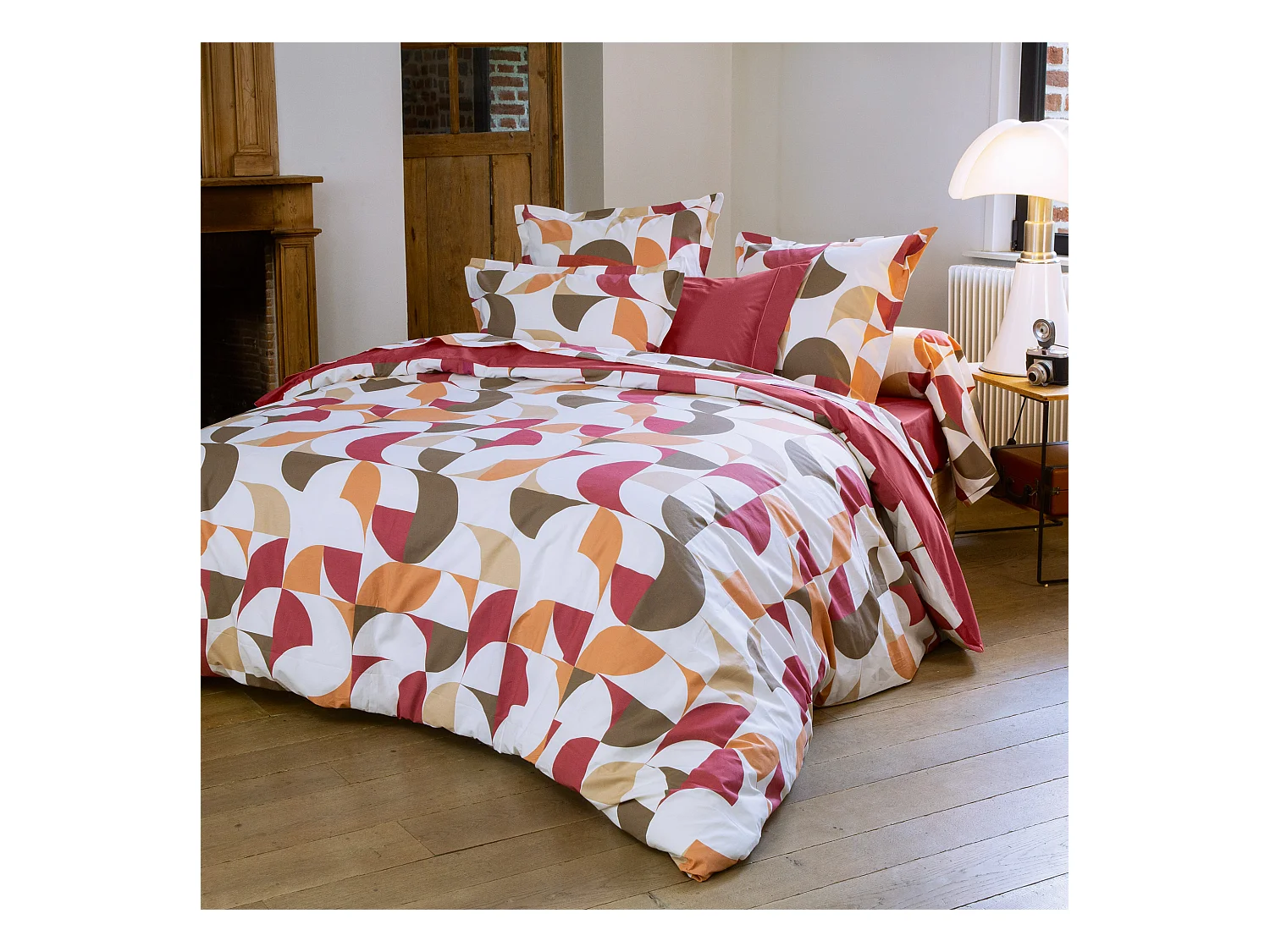 Parure de lit 260x240 cm 65x65 cm percale MODULO acajou 3 pièces