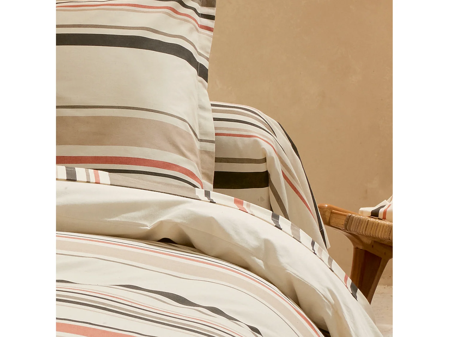 Taie de traversin 140x43 cm coton HUGO beige/corail