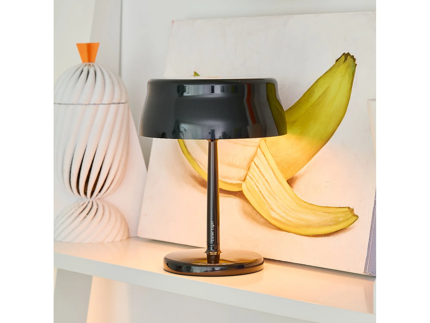 Saffron Sister Light Mini Wi-Fi Smart LED Table Lamp Pearl Black Rechargeable and Dimmable