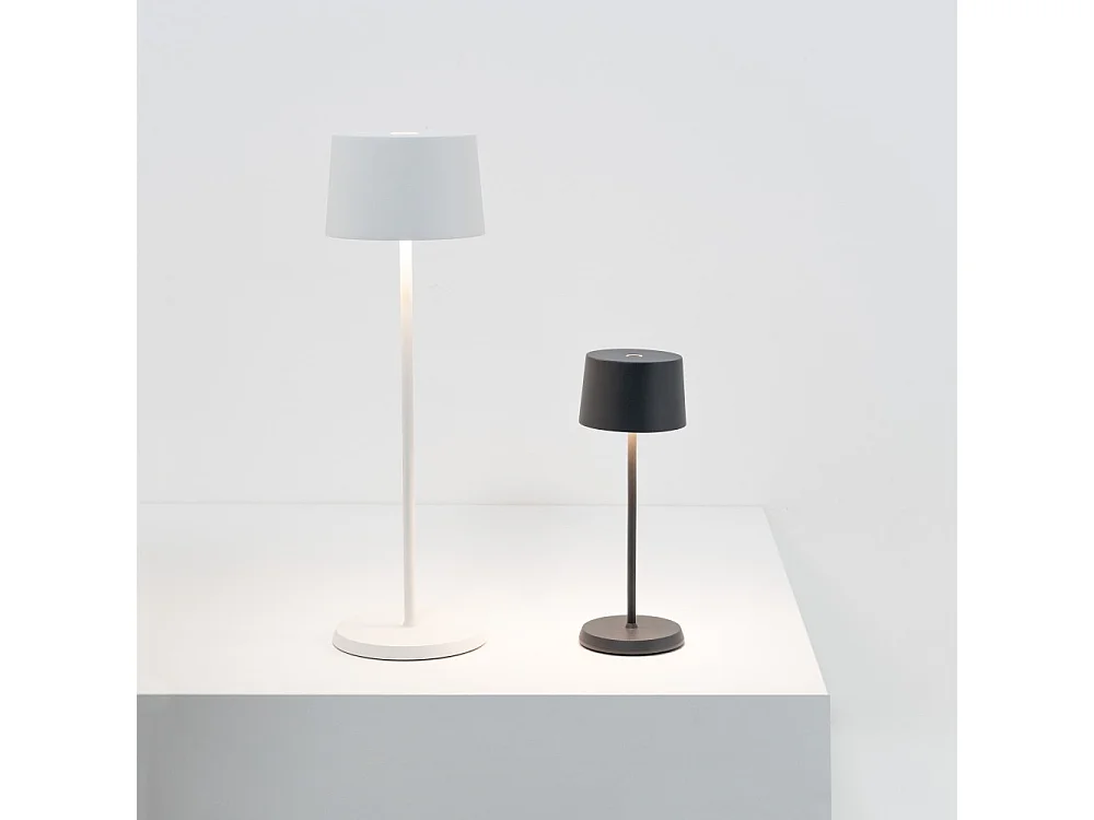 Zafferano OLIVIA PRO MICRO Lampe de table LED blanche rechargeable et dimmable