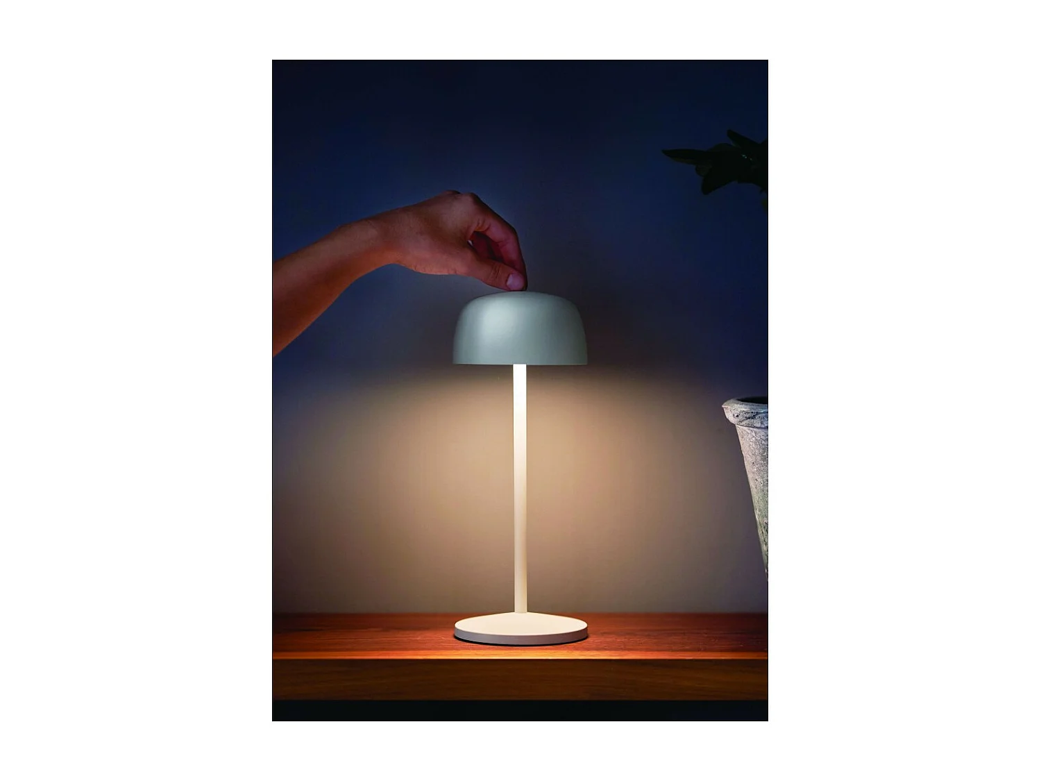 Zafferano CIRCE Lampe de table LED blanche rechargeable et dimmable