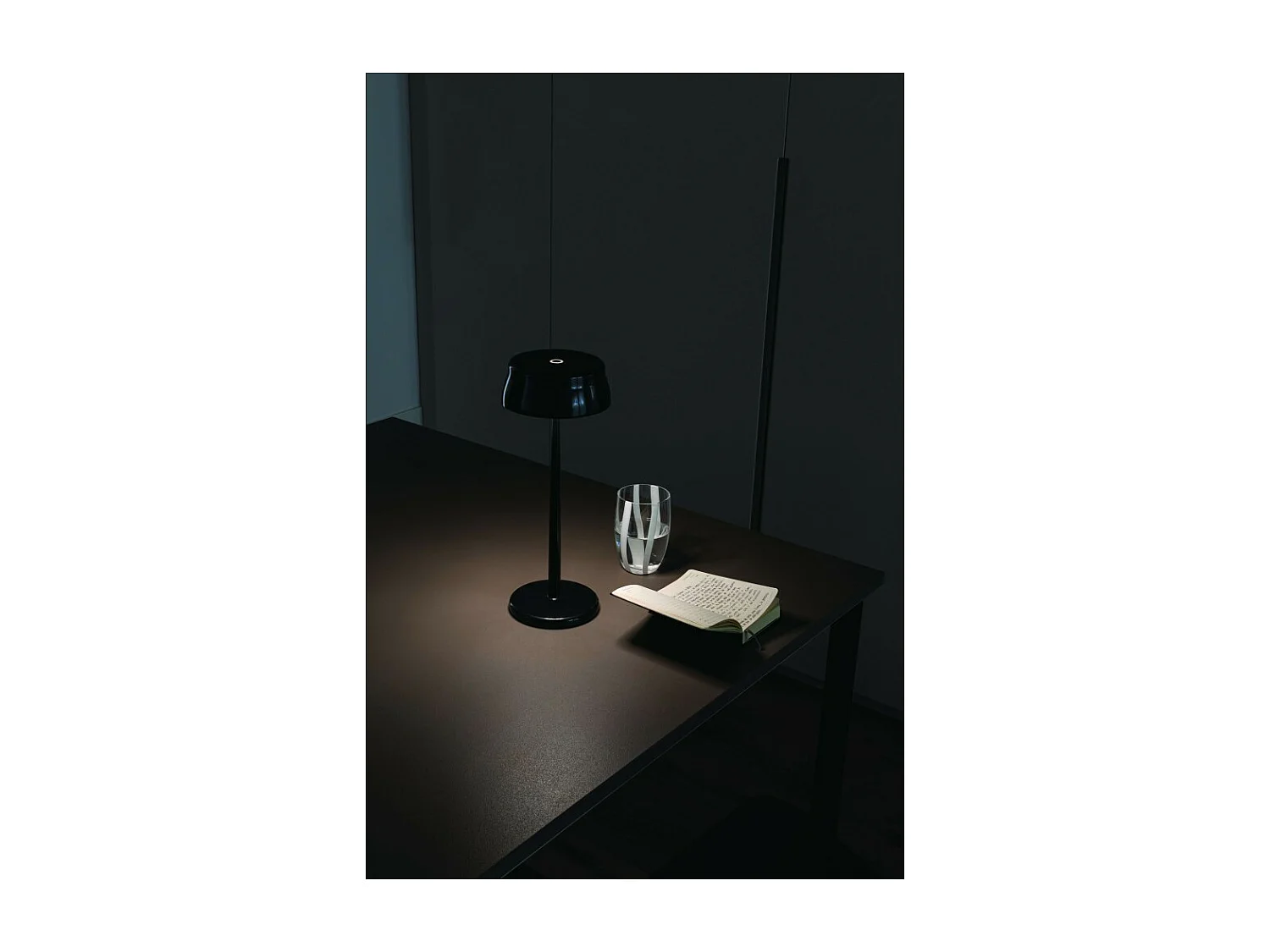 Zafferano SISTER LIGHT Wi-fi Lampe de table LED intelligente rechargeable et dimmable Noir Nacré