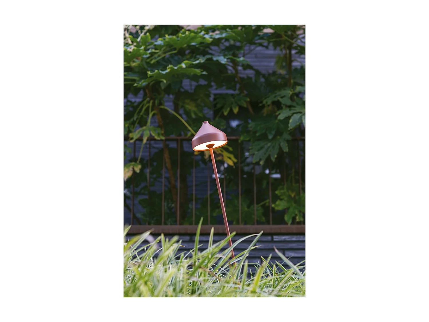 Zafferano AMELIE Lampada a led con picchetto Nera ricaricabile e dimmerabile