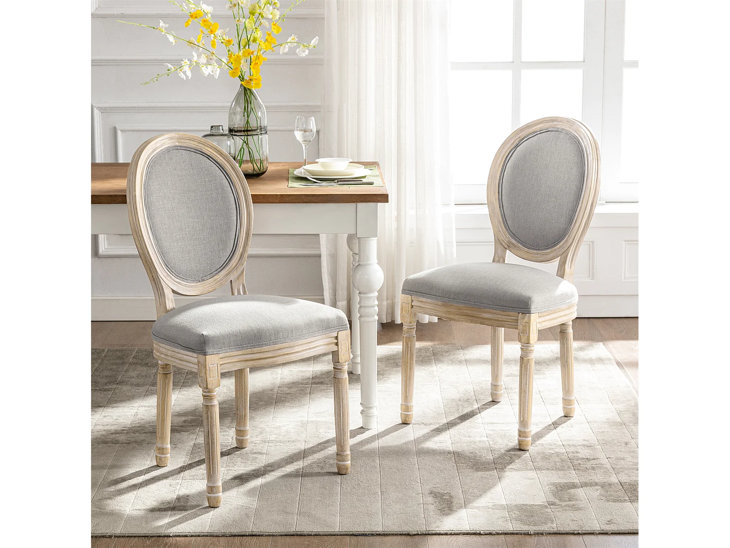 Lot de 2 chaises de salle à manger - Chaise médaillon style Louis XVI en bois massif sculpté et patiné - Tissu lin gris - Style rétro élégant