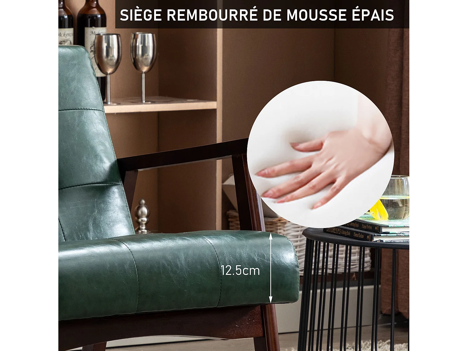 Fauteuil en bois au design scandinave et cuir Vert-L 67 x L 76 x H 76 cm