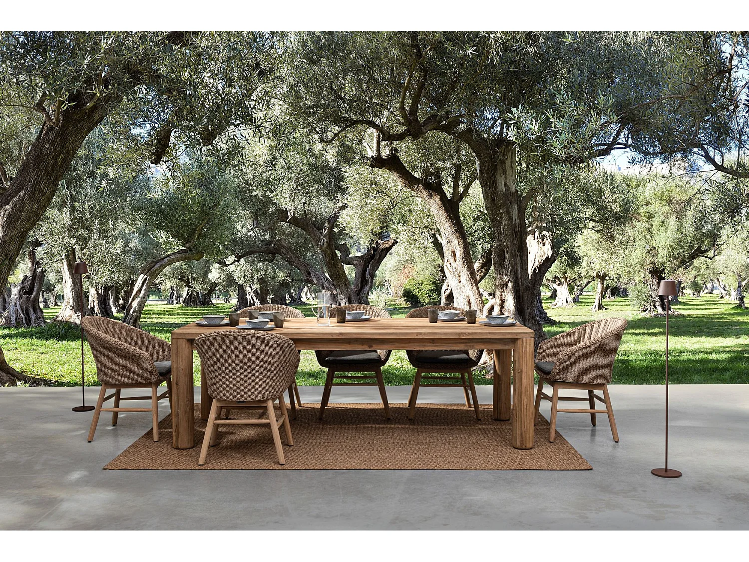 Table à manger de jardin rectangulaire en teck L240 - PORQUEROLLES