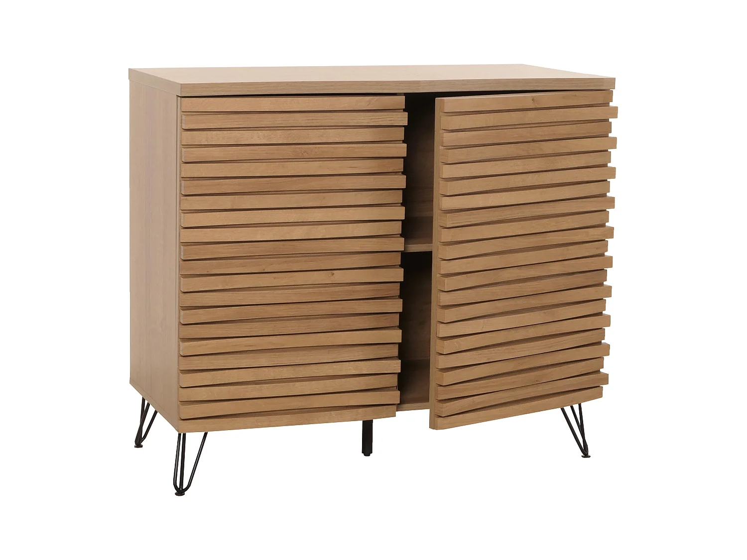 Cómoda MCW-M49,  naturaleza