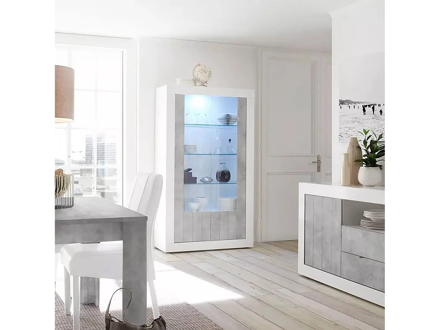 Vitrine Dporzingi, Buffet d'exposition, Vitrine polyvalente, Buffet de salon, Made in Italy, 110x42 h190 cm, Blanc brillant et ciment