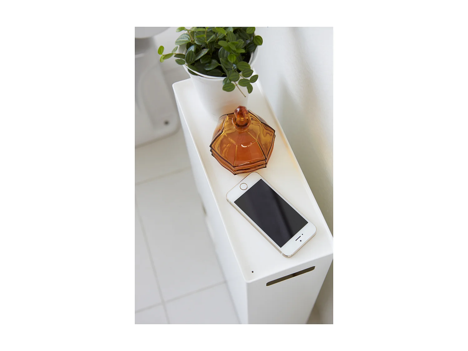 Uchwyt na papier toaletowy, szerokość 33 cm - płaski