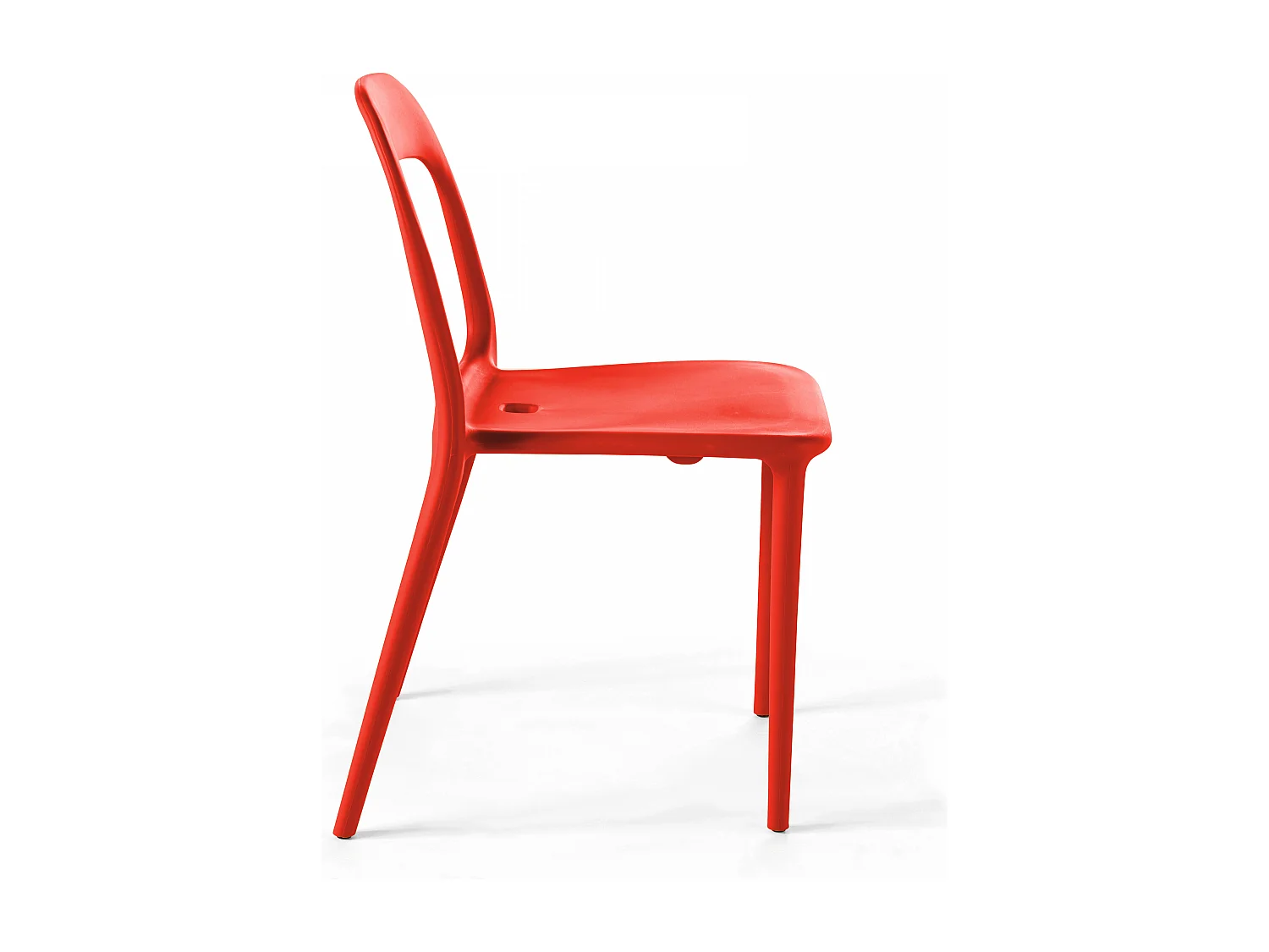 Chaise en plastique de jardin rouge
