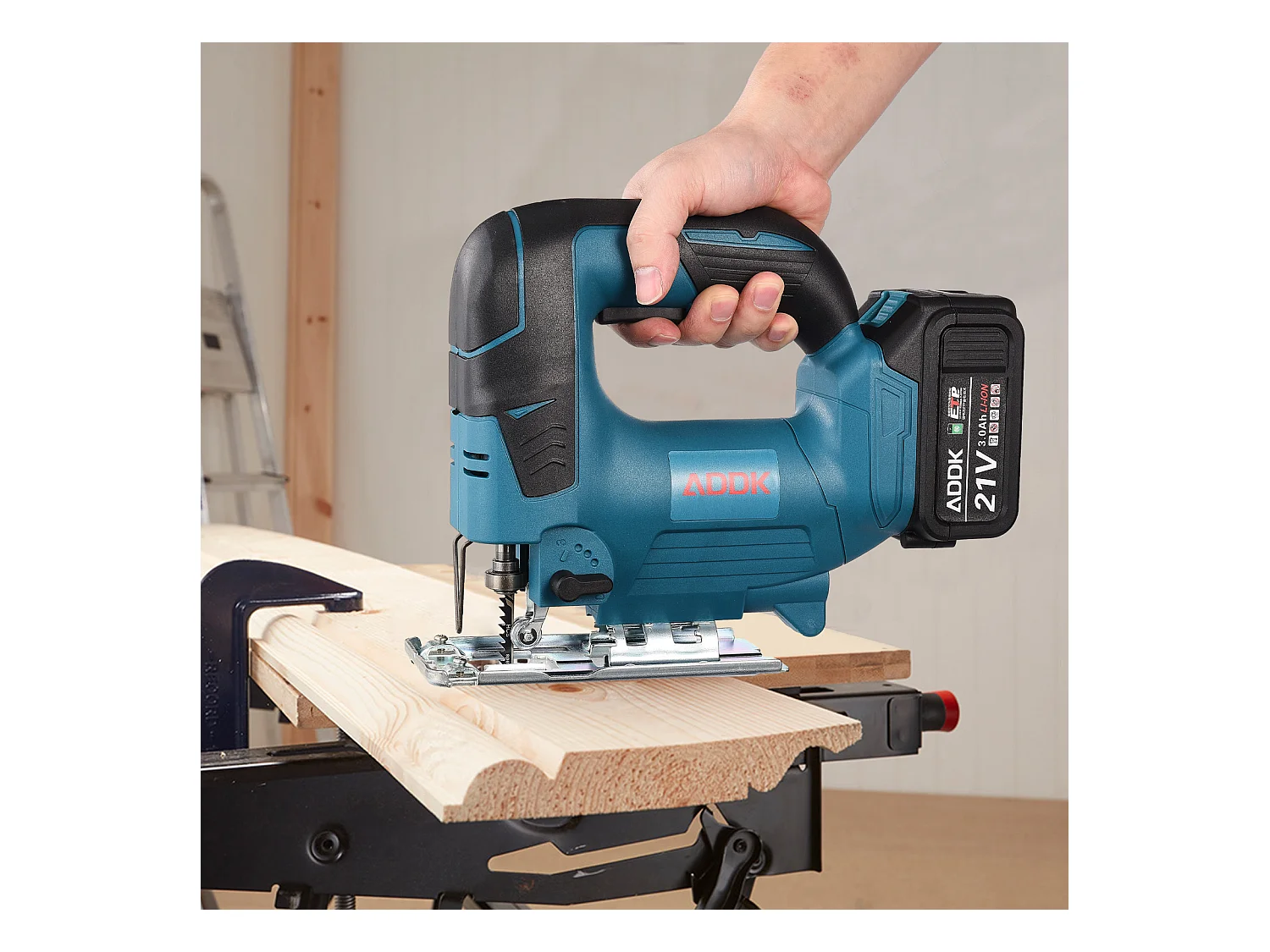 Serra tico-tico sem escovas de 21 V sem fios + 1 bateria de 3,0 Ah + carregador + caixa de plástico PP + conjunto de lâminas de serra tico-tico, 5 unid.