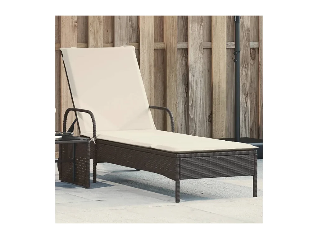 Chaise longue avec roues et coussin noir résine tressée