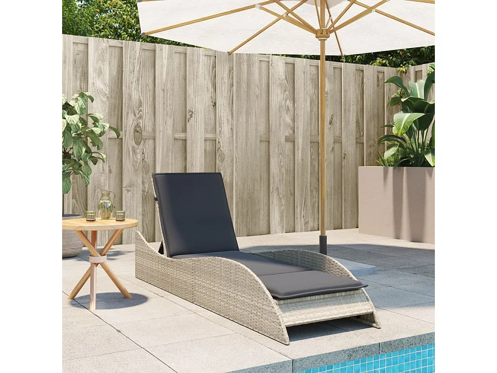 Chaise longue avec coussin gris clair 60x205x73 cm poly rotin